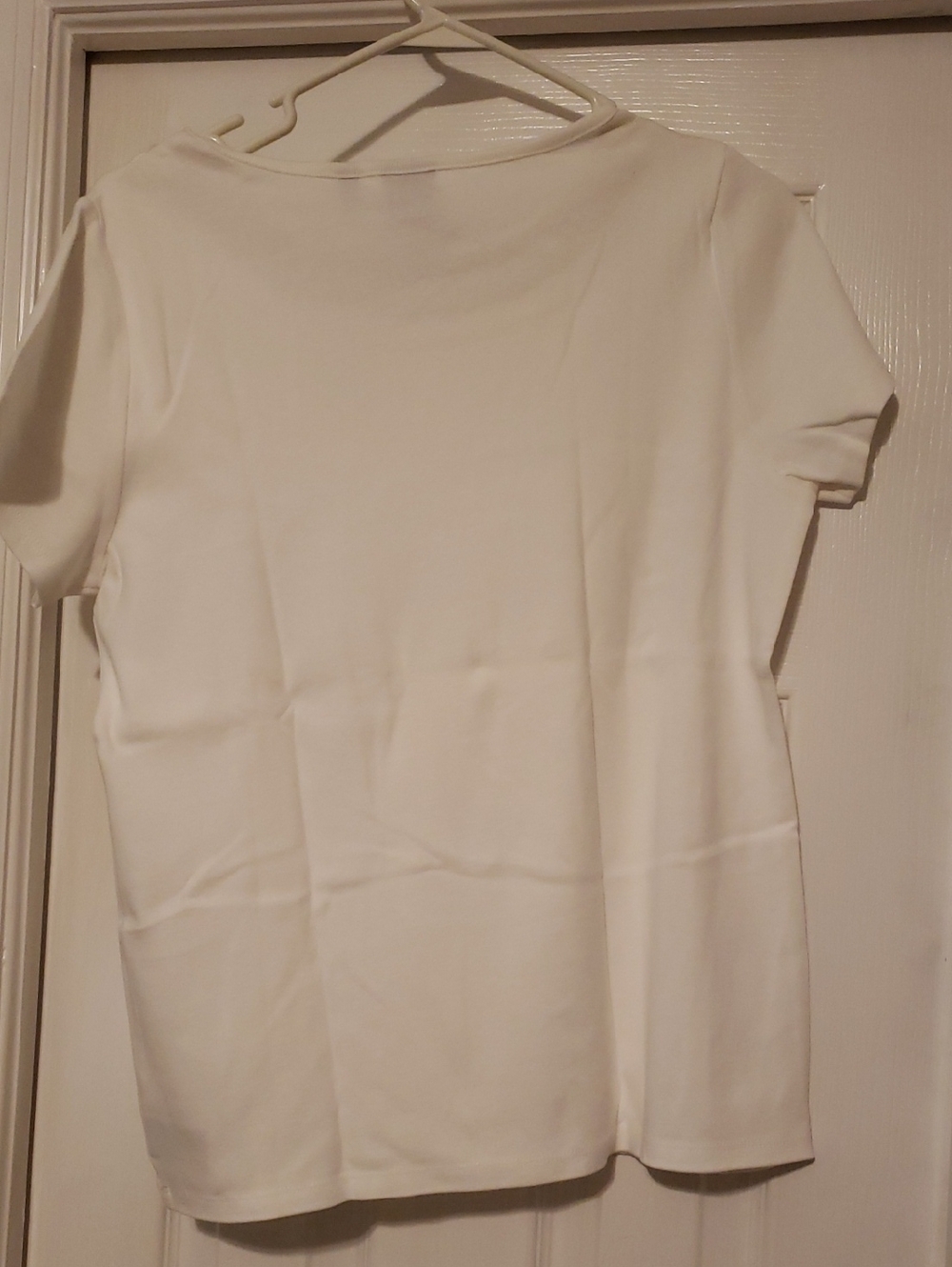 NWT-Rafaella Snow White Short-Sleeve Crewneck Top with Jeweled Neckline - Picture 4 of 8